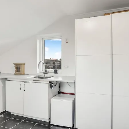 Stunning In With House A Panoramic View